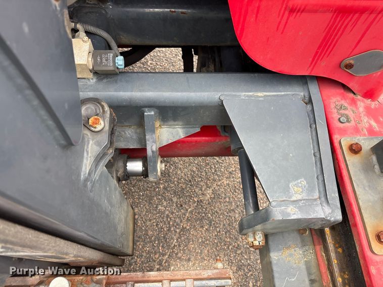 image for item EF1296 2016 Moffett M85501 forklift