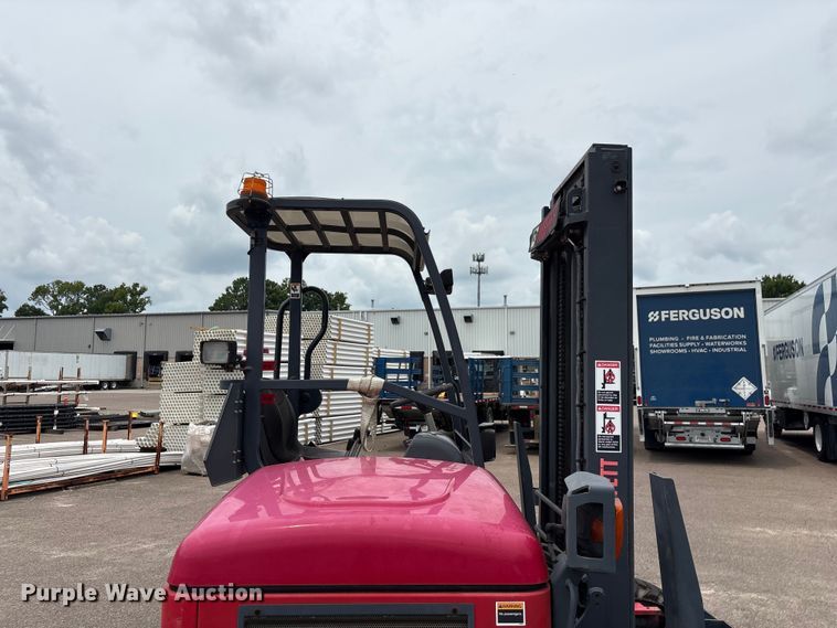 image for item EF1296 2016 Moffett M85501 forklift