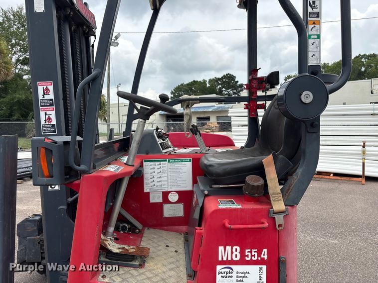 image for item EF1296 2016 Moffett M85501 forklift