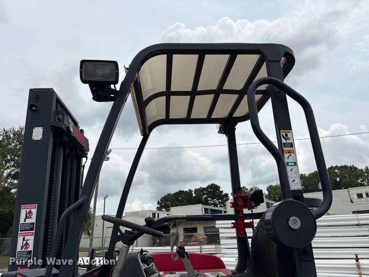 image for item EF1296 2016 Moffett M85501 forklift