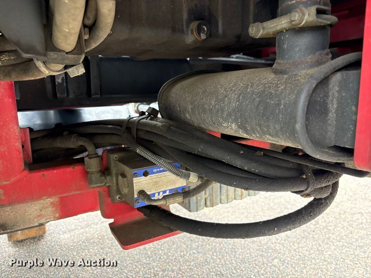 image for item EF1296 2016 Moffett M85501 forklift