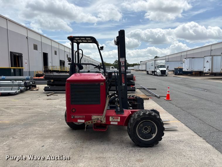 image for item EF1298 2017 Moffett M8 55.4 forklift