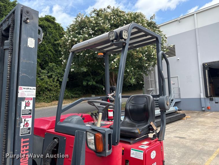 image for item EF1298 2017 Moffett M8 55.4 forklift
