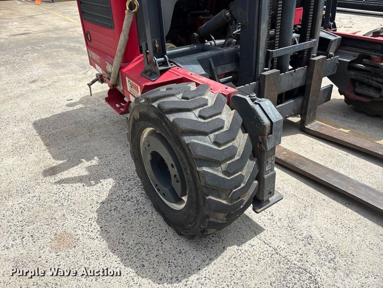 image for item EF1298 2017 Moffett M8 55.4 forklift