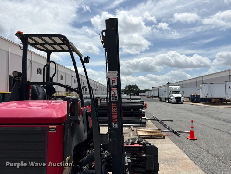 image for item EF1298 2017 Moffett M8 55.4 forklift