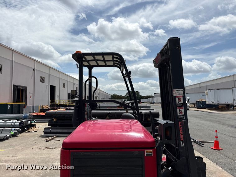image for item EF1298 2017 Moffett M8 55.4 forklift