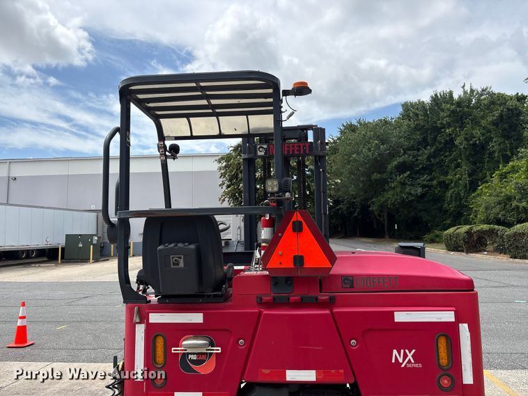 image for item EF1298 2017 Moffett M8 55.4 forklift