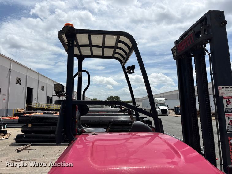 image for item EF1298 2017 Moffett M8 55.4 forklift
