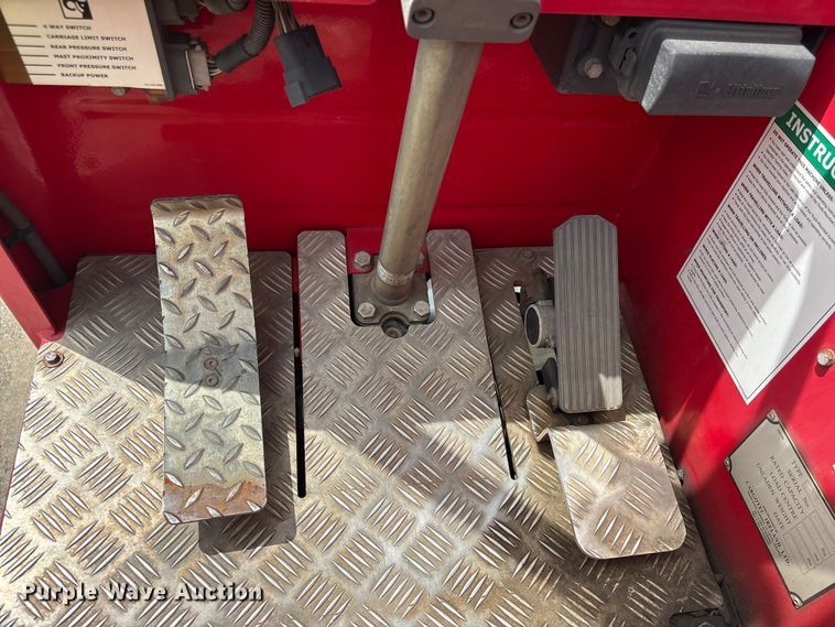 image for item EF1298 2017 Moffett M8 55.4 forklift