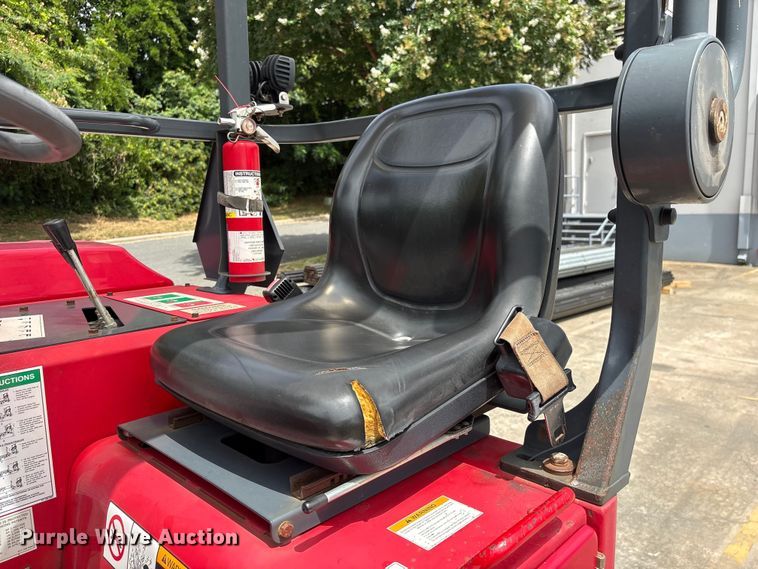 image for item EF1298 2017 Moffett M8 55.4 forklift