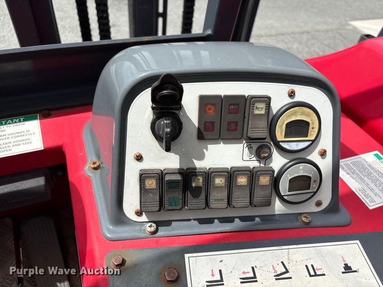 image for item EF1298 2017 Moffett M8 55.4 forklift