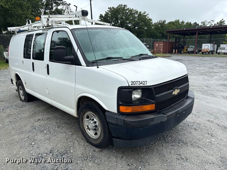 image for item EF1300 2017 Chevrolet Express 2500 utility van