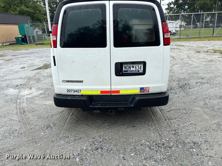 image for item EF1300 2017 Chevrolet Express 2500 utility van
