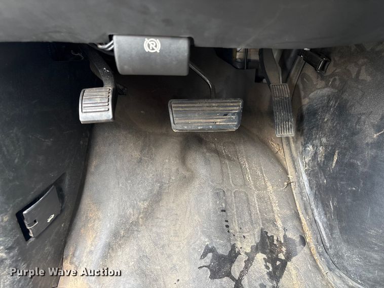 image for item EF1300 2017 Chevrolet Express 2500 utility van