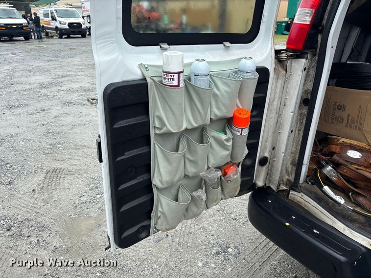 image for item EF1300 2017 Chevrolet Express 2500 utility van