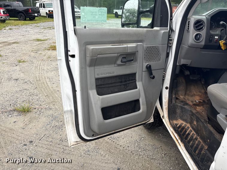 image for item EF1303 2014 Ford E150 utility van
