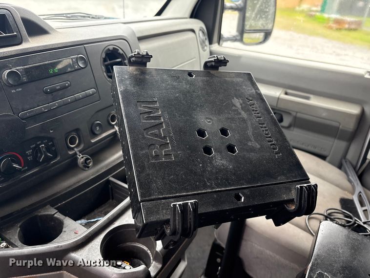 image for item EF1303 2014 Ford E150 utility van