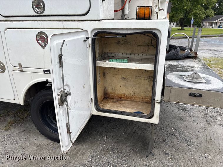 image for item EF1305 2013 Ford F450 Super Duty XL bucket truck