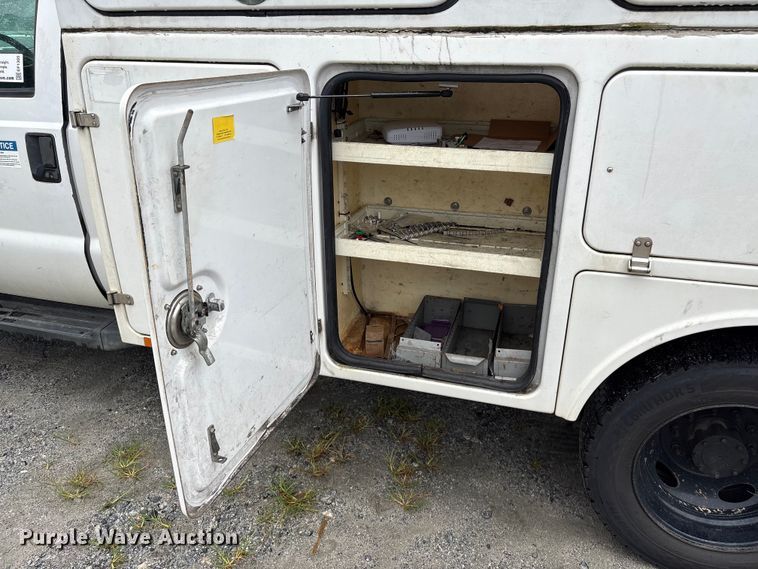 image for item EF1305 2013 Ford F450 Super Duty XL bucket truck