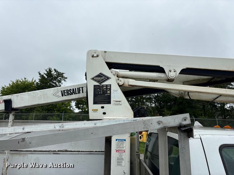 image for item EF1305 2013 Ford F450 Super Duty XL bucket truck