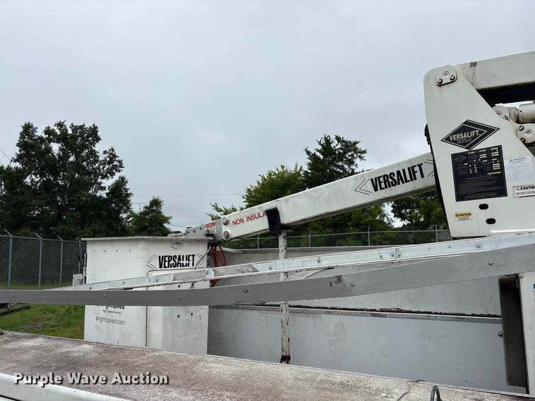 image for item EF1305 2013 Ford F450 Super Duty XL bucket truck