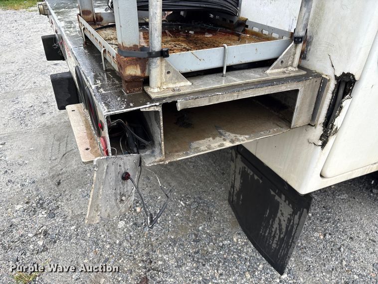 image for item EF1305 2013 Ford F450 Super Duty XL bucket truck