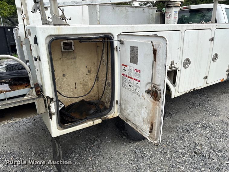 image for item EF1305 2013 Ford F450 Super Duty XL bucket truck