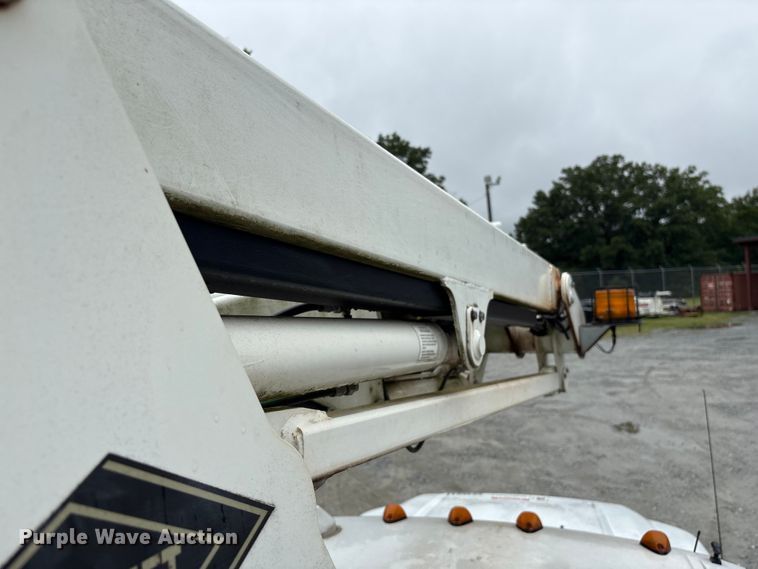 image for item EF1305 2013 Ford F450 Super Duty XL bucket truck