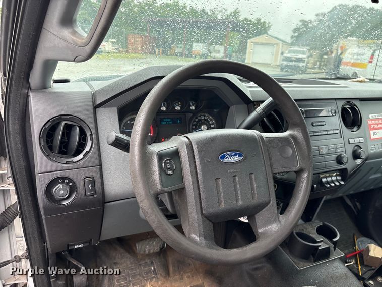 image for item EF1305 2013 Ford F450 Super Duty XL bucket truck