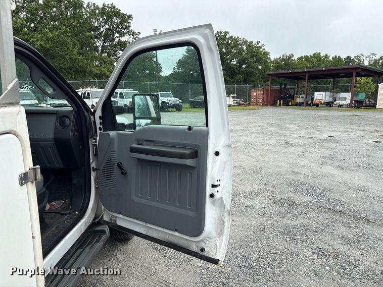 image for item EF1305 2013 Ford F450 Super Duty XL bucket truck