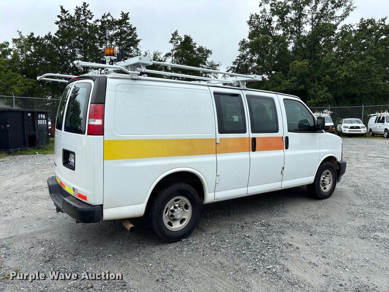 image for item EF1306 2017 Chevrolet Express 2500 utility van