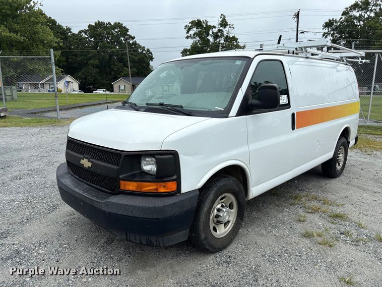 image for item EF1306 2017 Chevrolet Express 2500 utility van
