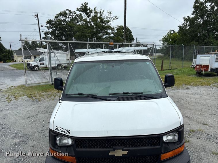 image for item EF1306 2017 Chevrolet Express 2500 utility van