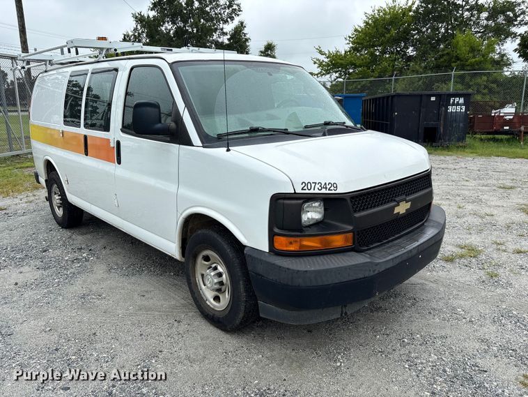 image for item EF1306 2017 Chevrolet Express 2500 utility van