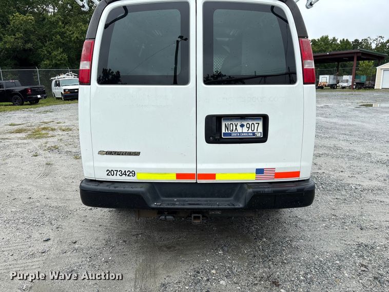 image for item EF1306 2017 Chevrolet Express 2500 utility van