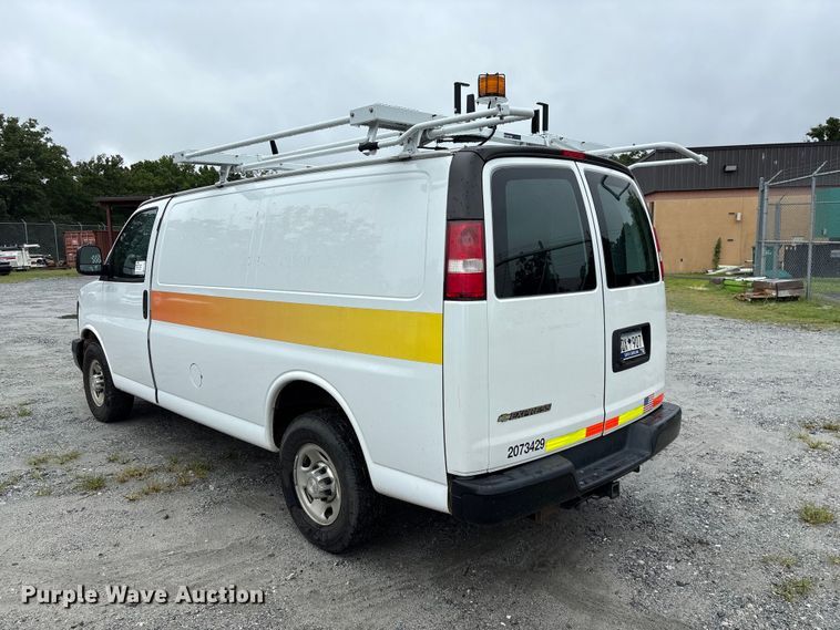 image for item EF1306 2017 Chevrolet Express 2500 utility van