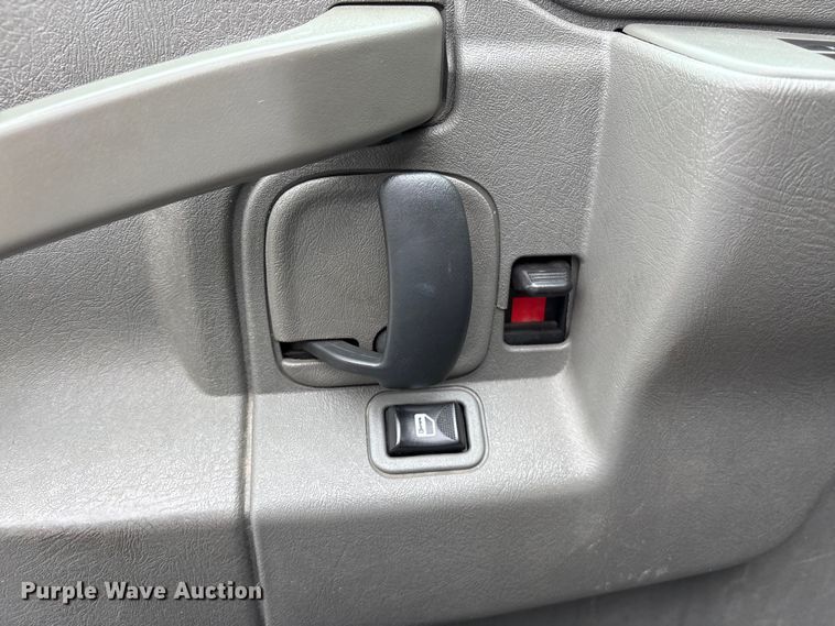 image for item EF1306 2017 Chevrolet Express 2500 utility van