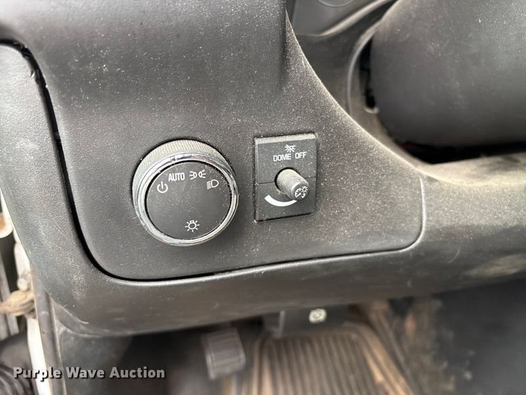 image for item EF1306 2017 Chevrolet Express 2500 utility van