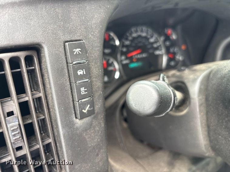 image for item EF1306 2017 Chevrolet Express 2500 utility van