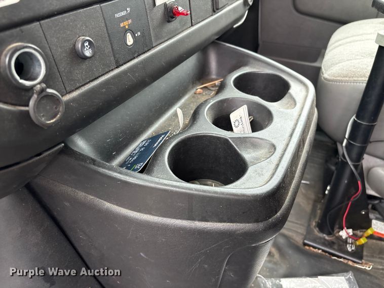 image for item EF1306 2017 Chevrolet Express 2500 utility van