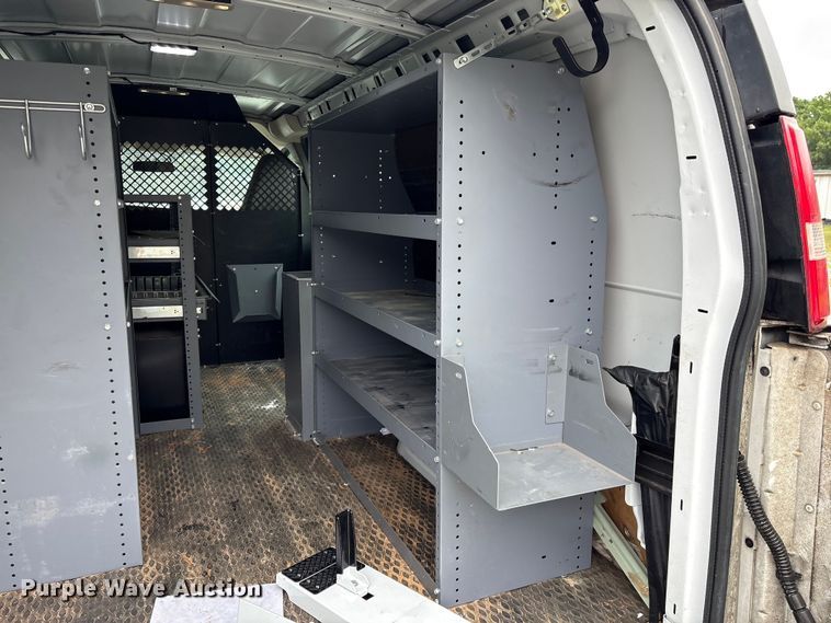 image for item EF1306 2017 Chevrolet Express 2500 utility van