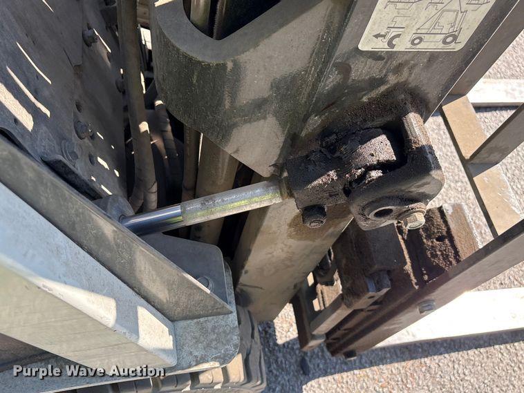 image for item EF1307 2018 UniCarriers CFS40 forklift