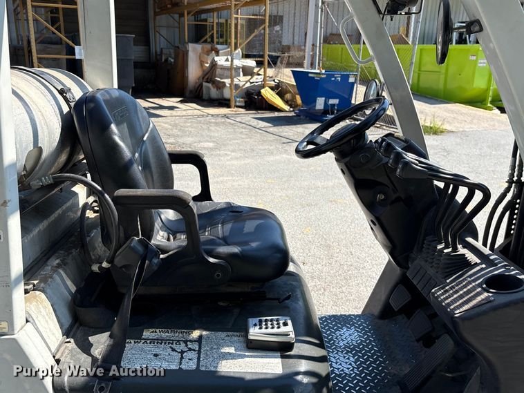 image for item EF1307 2018 UniCarriers CFS40 forklift