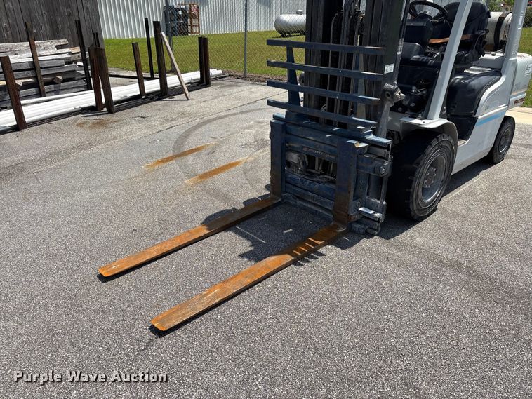 image for item EF1308 2016 UniCarriers PF70 forklift