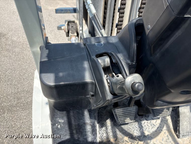 image for item EF1308 2016 UniCarriers PF70 forklift