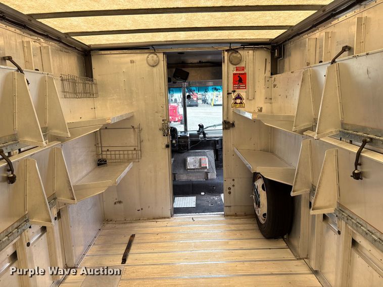 image for item EG9195 2001 Freightliner Mt 55 Chassis delivery truck