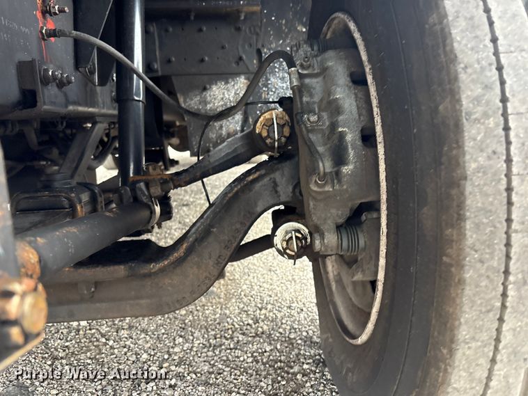 image for item EG9195 2001 Freightliner Mt 55 Chassis delivery truck