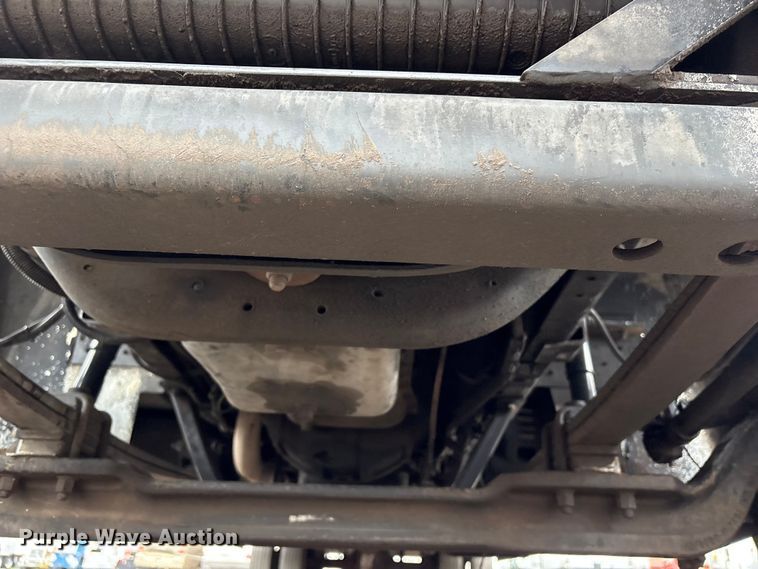 image for item EG9195 2001 Freightliner Mt 55 Chassis delivery truck