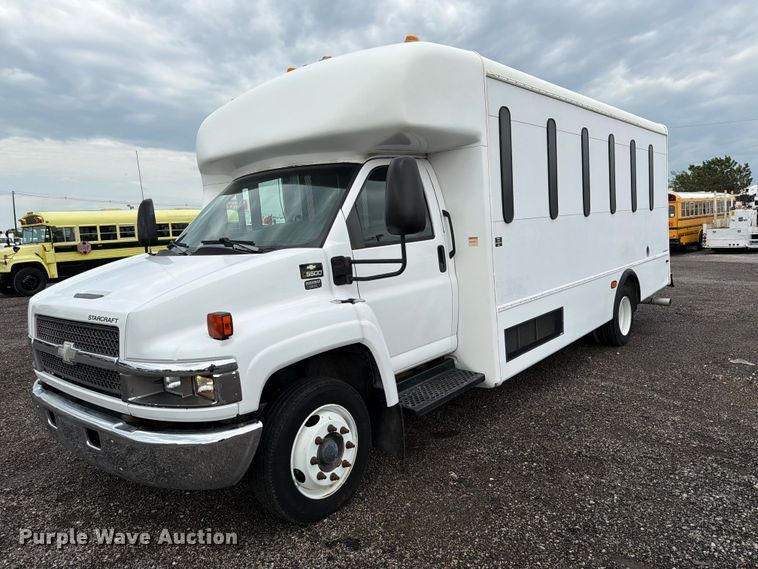2008 Chevrolet C5500 shuttle bus