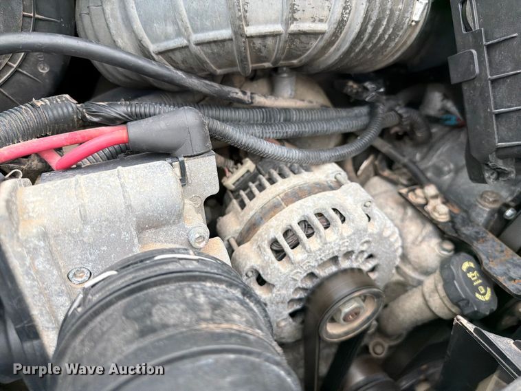 image for item EG9235 2008 Chevrolet C5500 shuttle bus